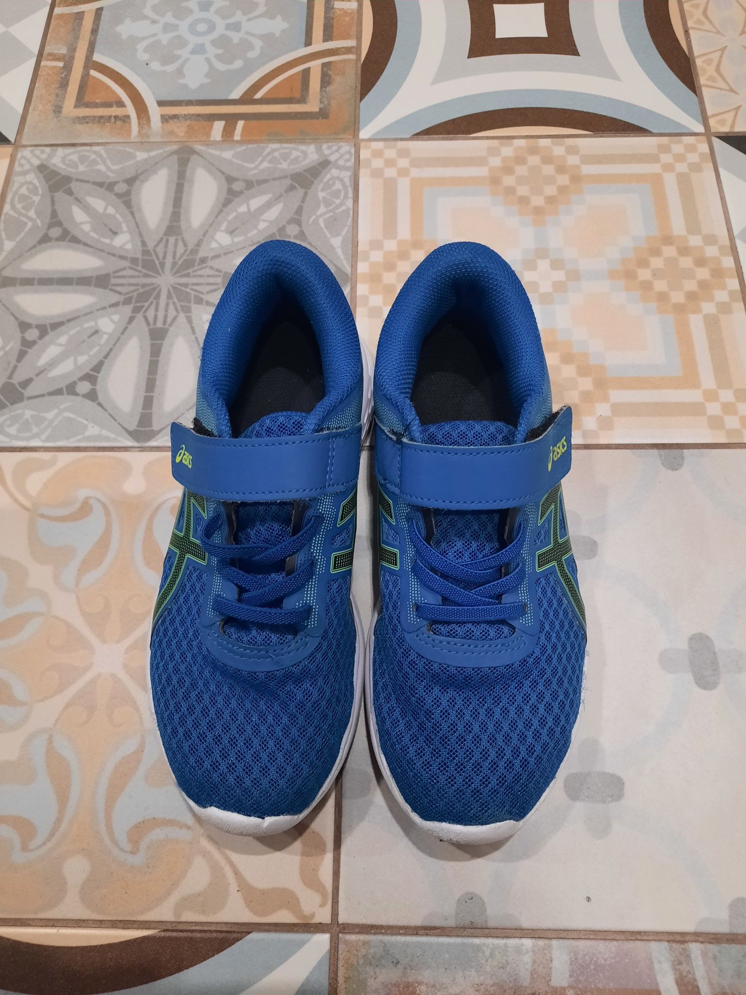 Кросівки asics 33 р.