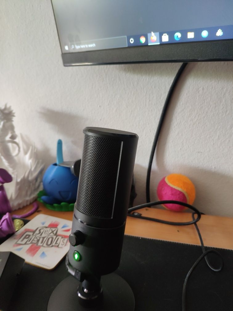 Razer Seiren X Microfone