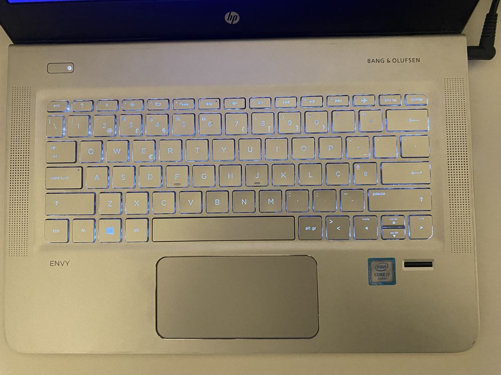 Portatil HP ENVY - 13-d005np - i7/8gb ram/250gb SSD