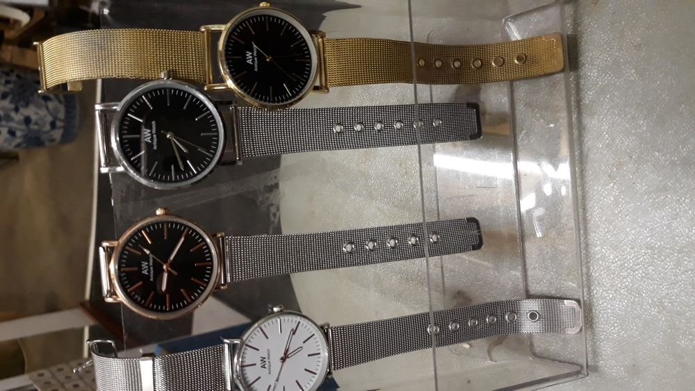 Relógios muito bomitos