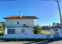 Moradia T4 com terreno de 4 185