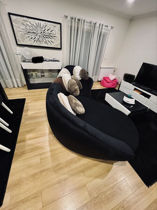 sofá familiar preto