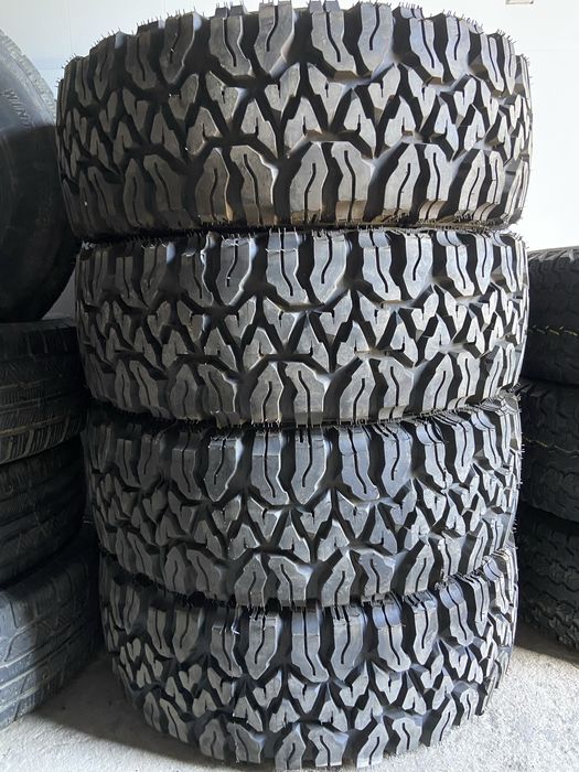 Продам шини  265/65/70. Р17,А/Т,M+S,болото
