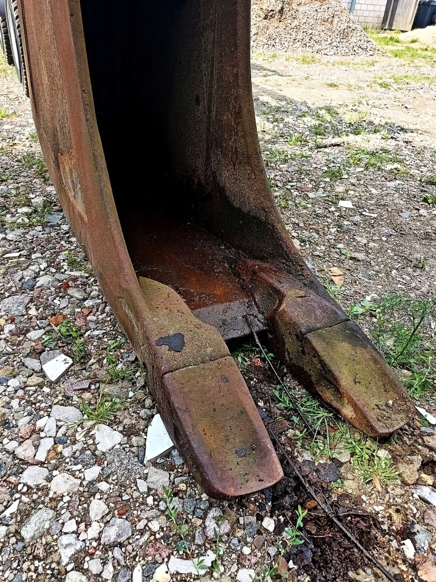 Łyżka wąska – szerokość 40 cm, grubość sworznia 80 mm