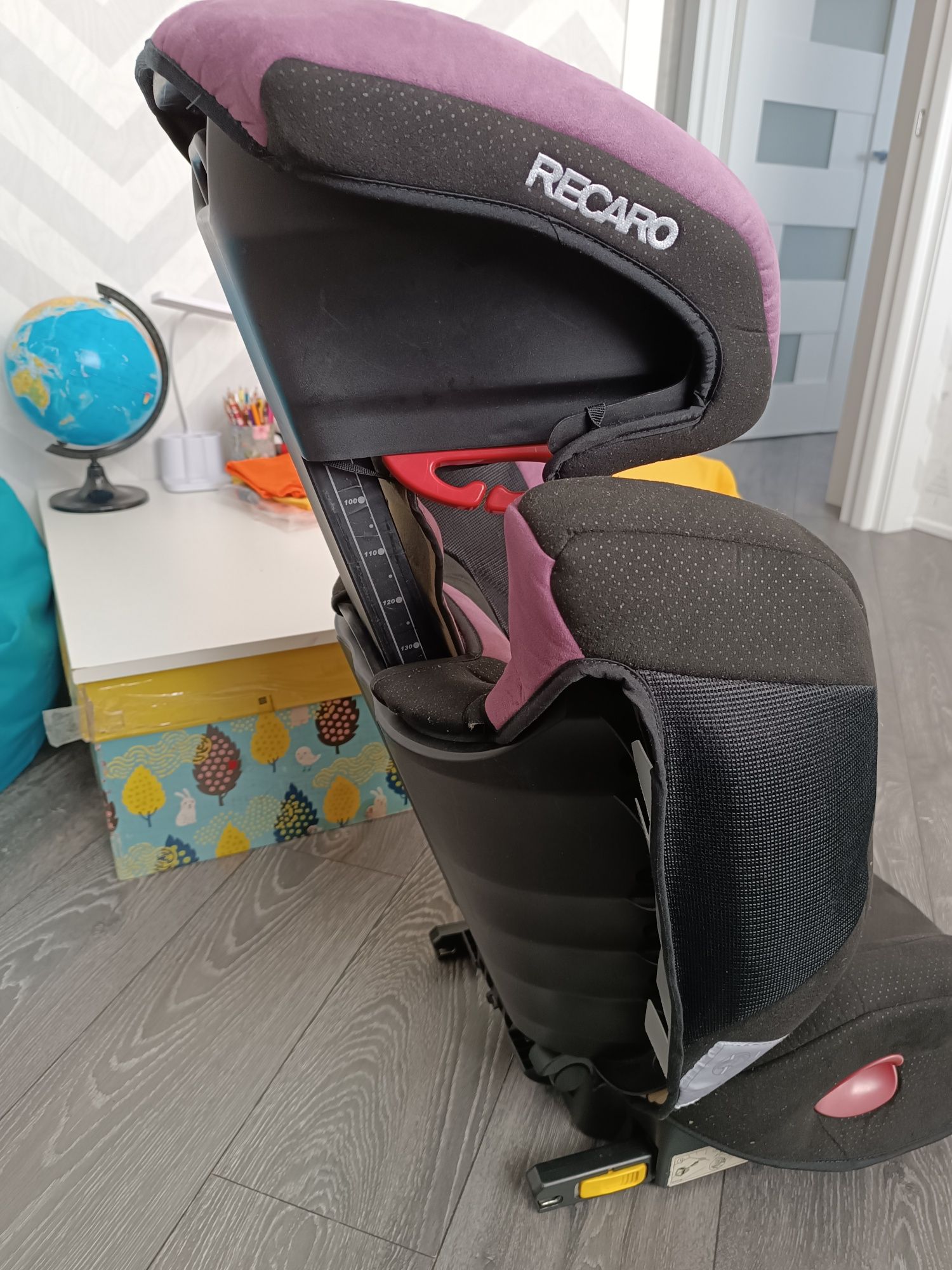 Крісло автомобільне дитячеRecaro Monza Nova 15-36 кг