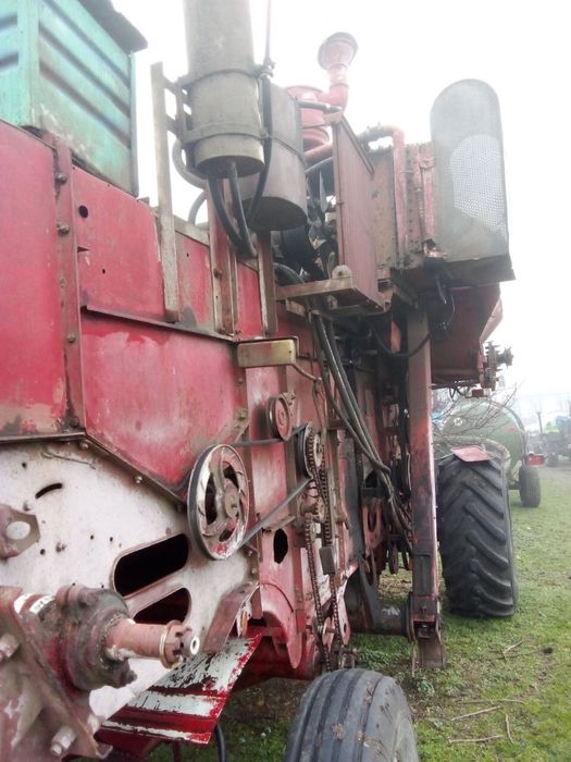 Продам Комбайн Нива