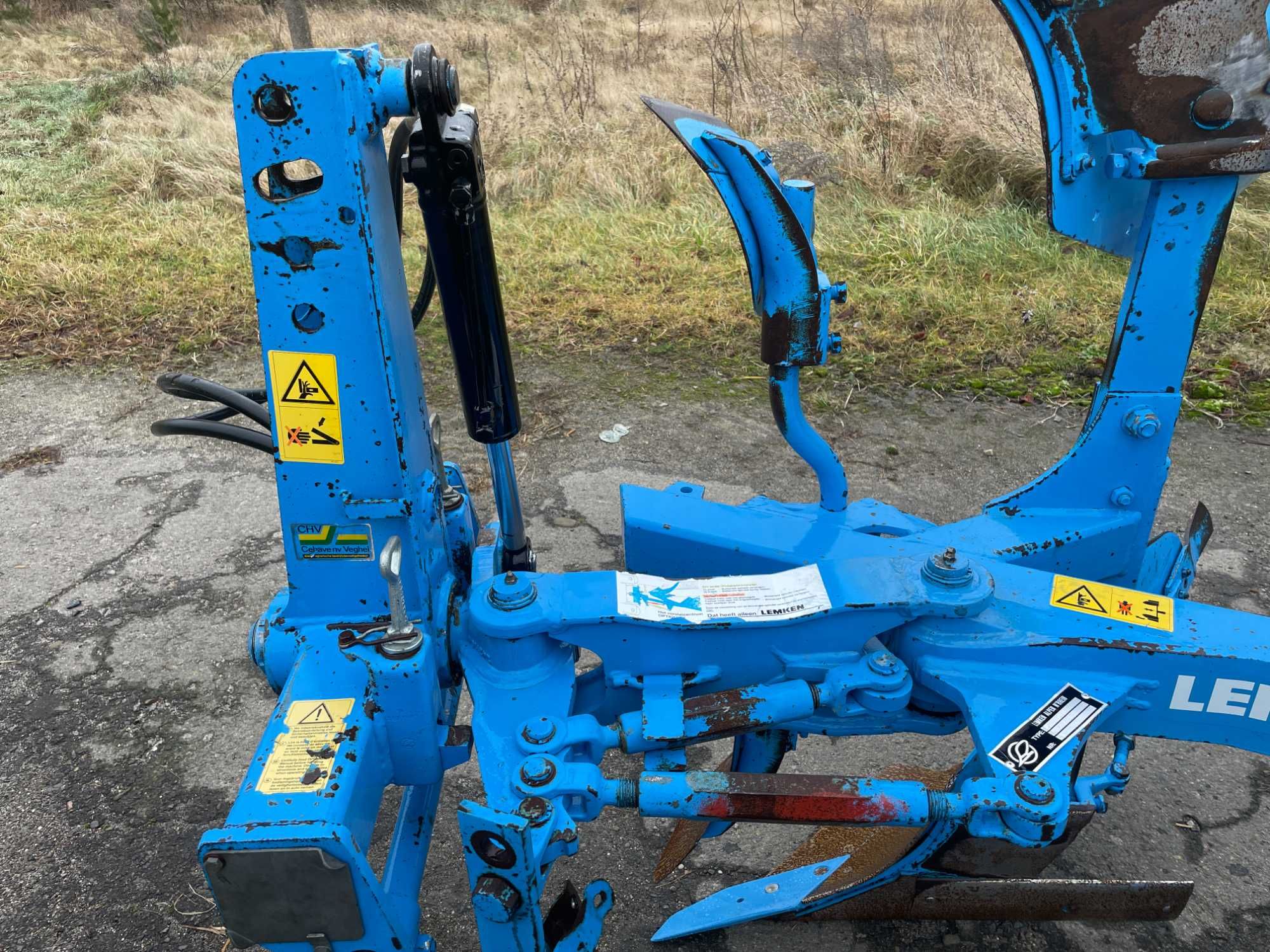 Плуг оборотний 3-корпусний Lemken opal  090 90 110