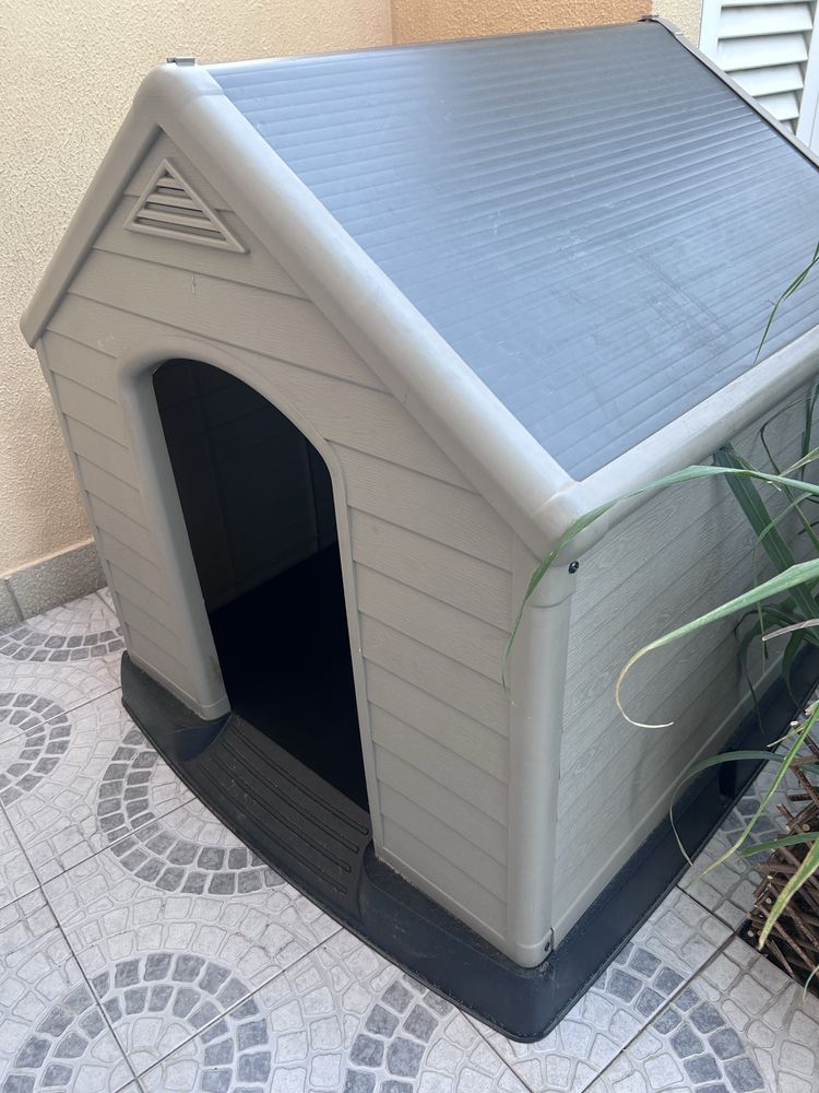 Vendo casota de cão excelente estado