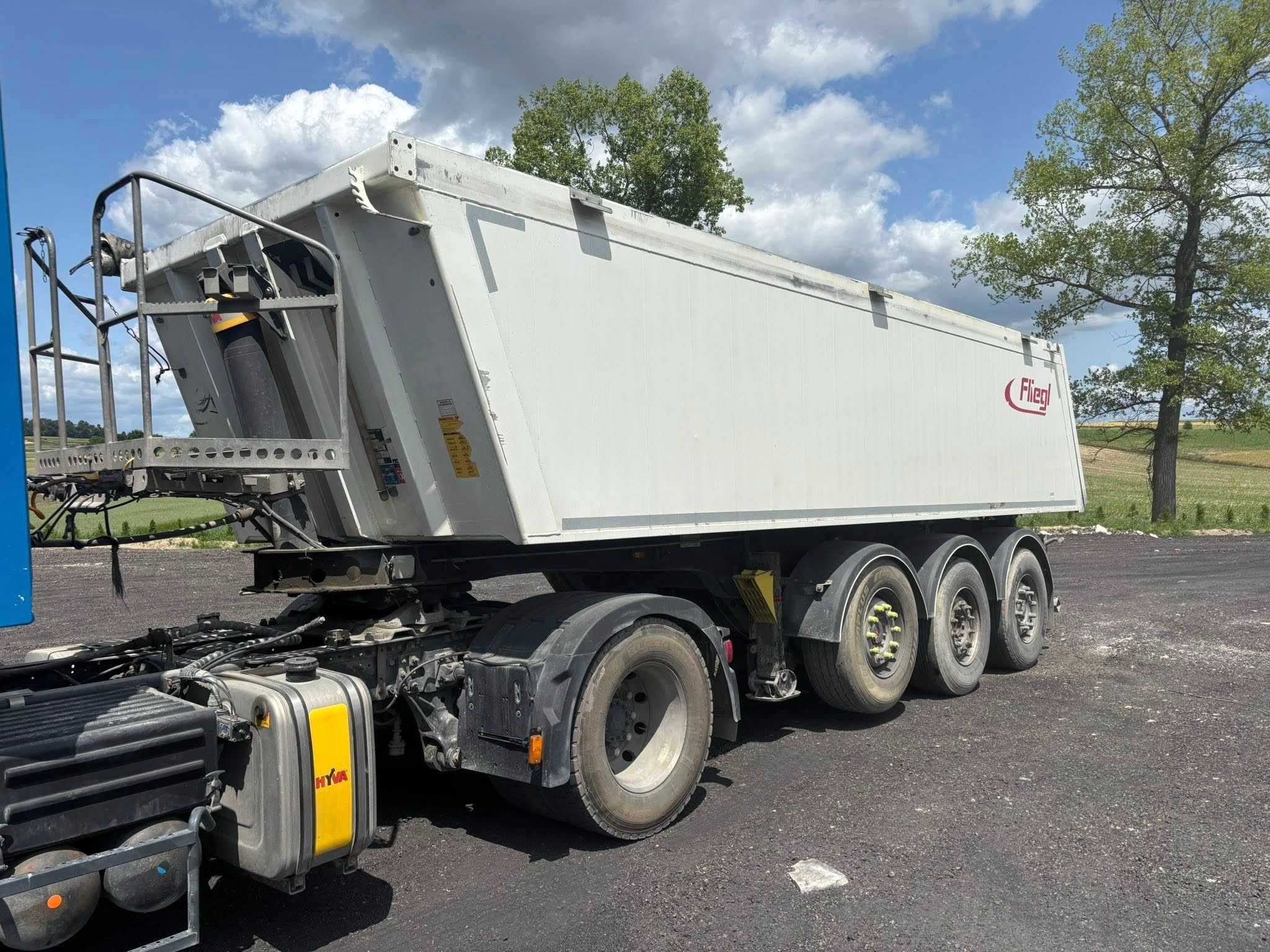 Naczepa Fliegl DHKA 390 wywrotka patelnia 25m3 2021r. waga 4,6t 4600kg