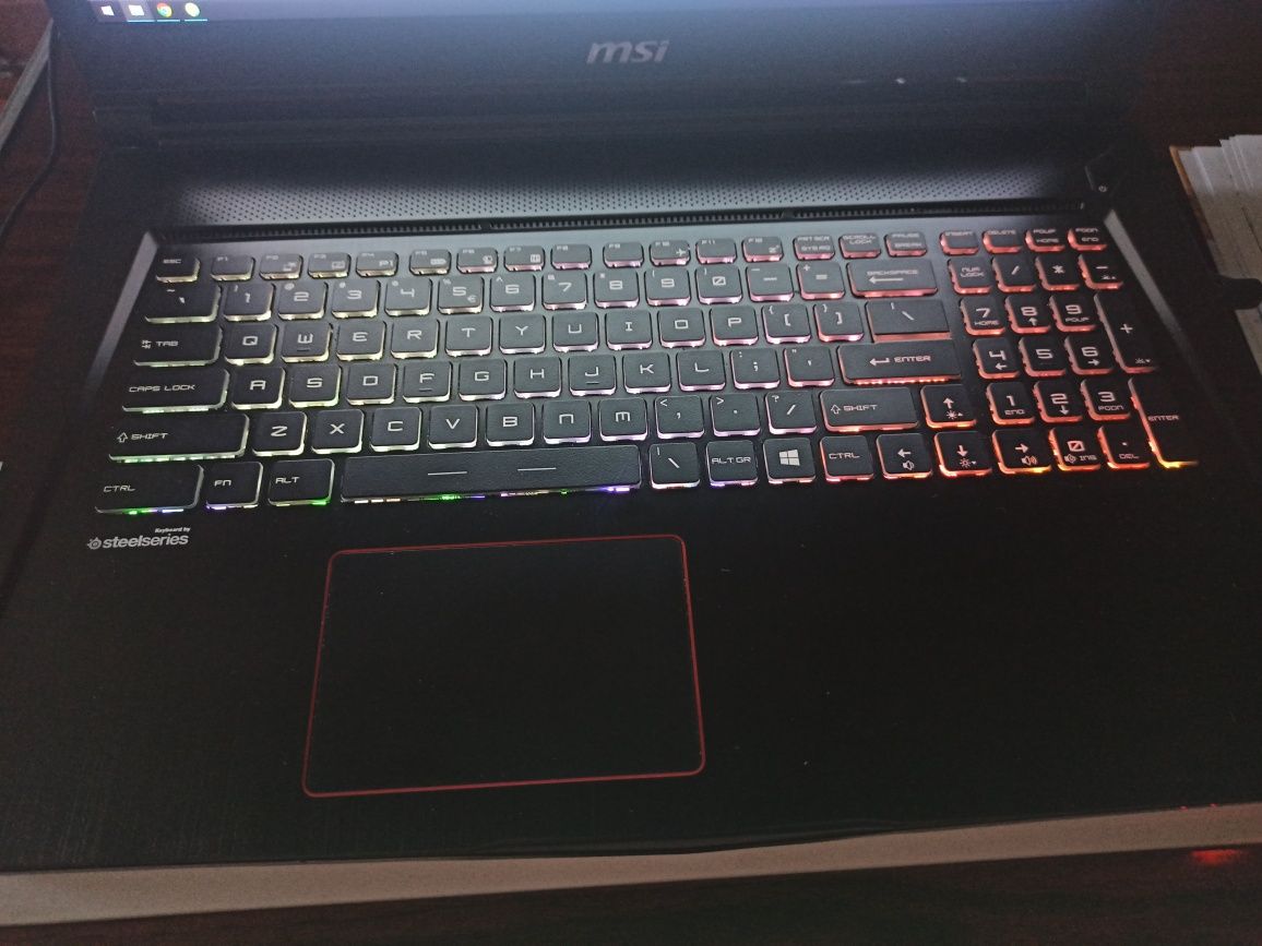 Срочно!Ноутбук MSI GS73VR