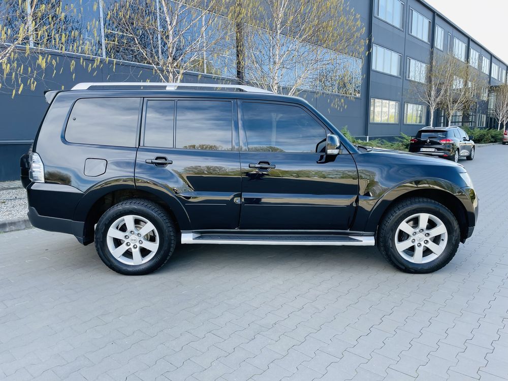 Mitsubishi Pajero Wagon ROCKFORD 3,8 газ/бенз