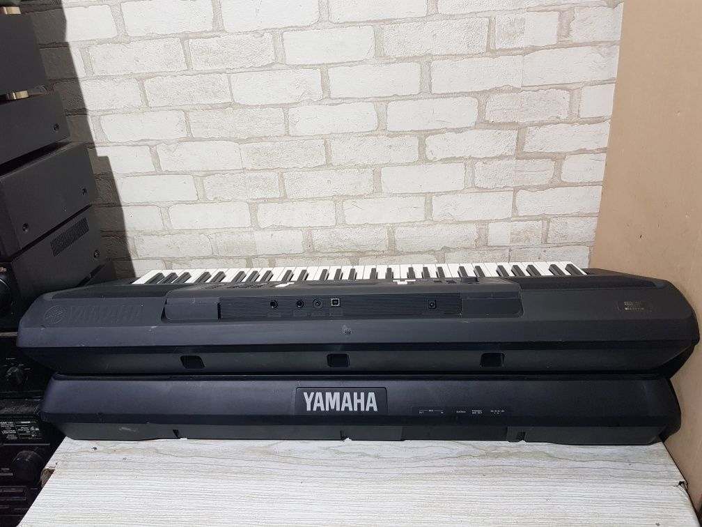 Синтезатор/синтезатор  Yamaha PSR-220/E-373 динамічна кл
