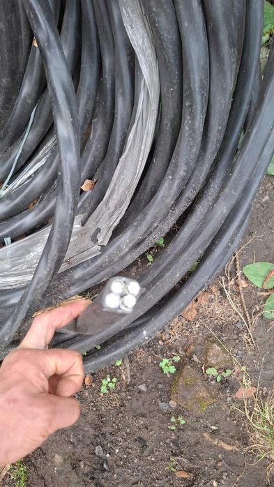 Продам кабель марка АВВГ-1кв. 4×50 Цена 100грн.