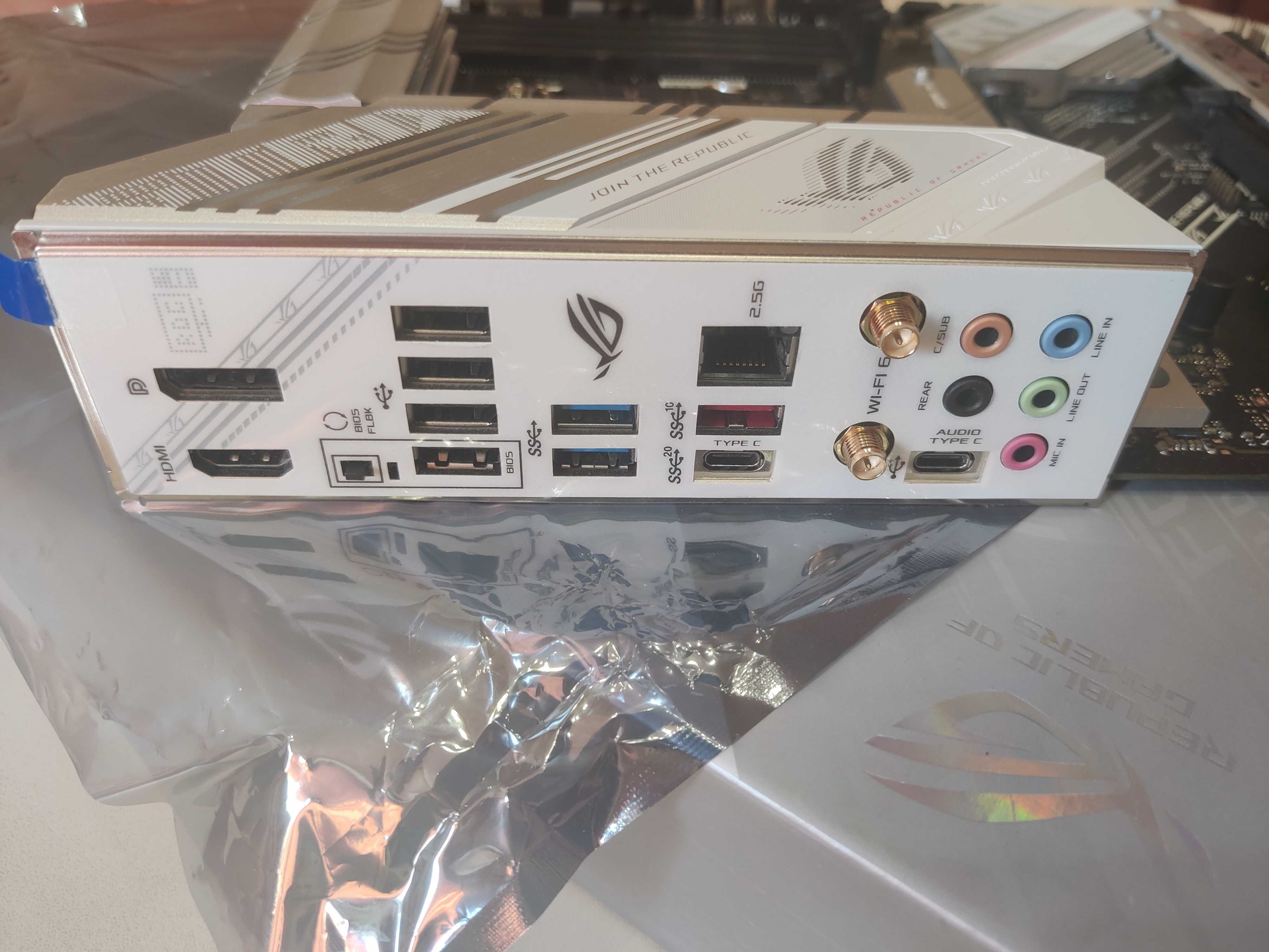 Материнская плата ASUS ROG STRIX B560-A GAMING WIFI