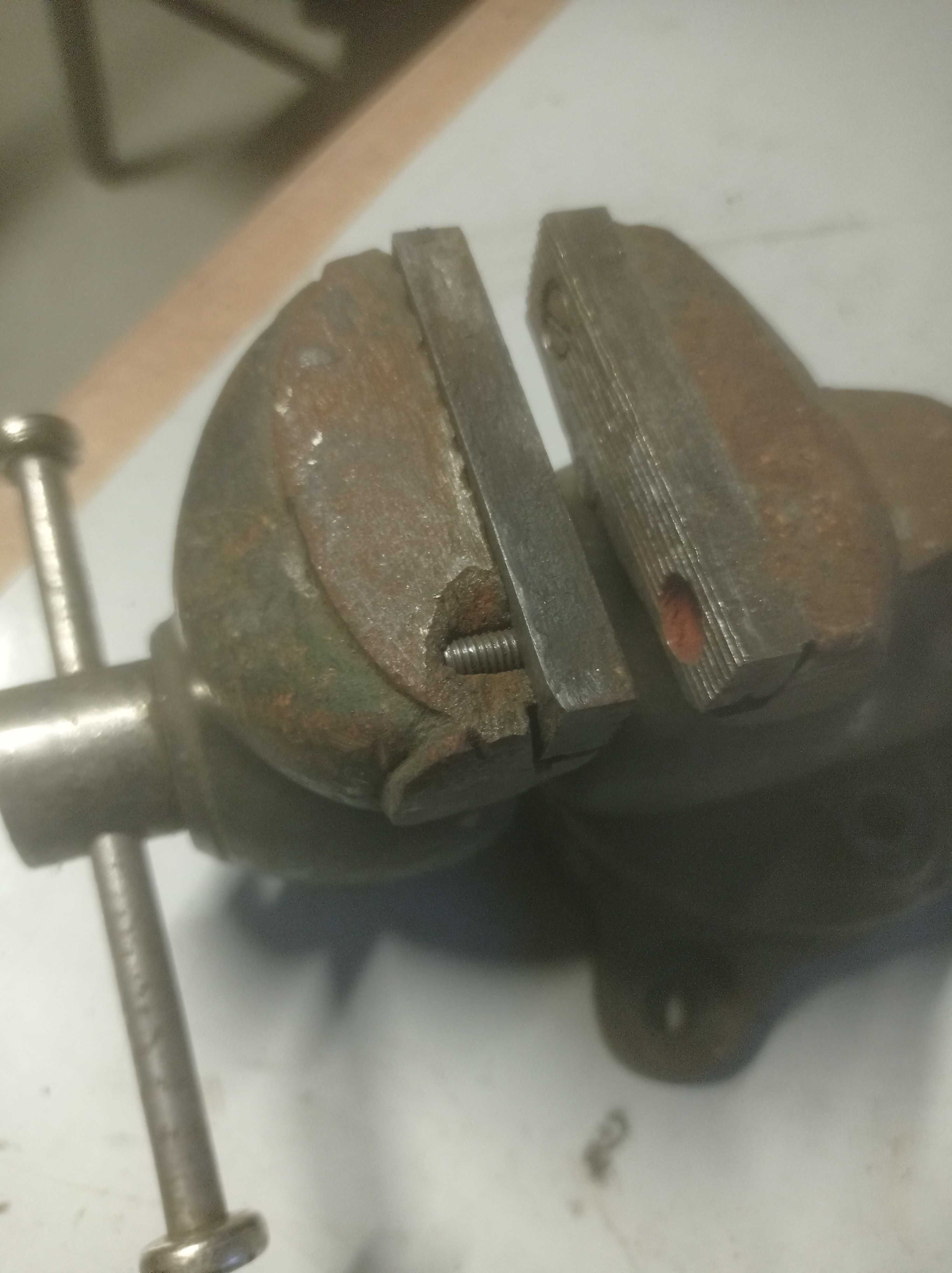 Imadło warsztatowe obrotowe 60mm