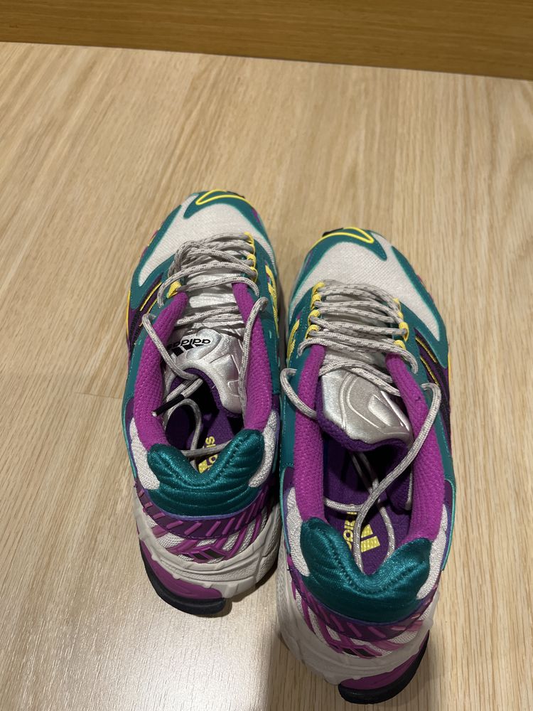 Saparilhas Adidas Torsion TRDC