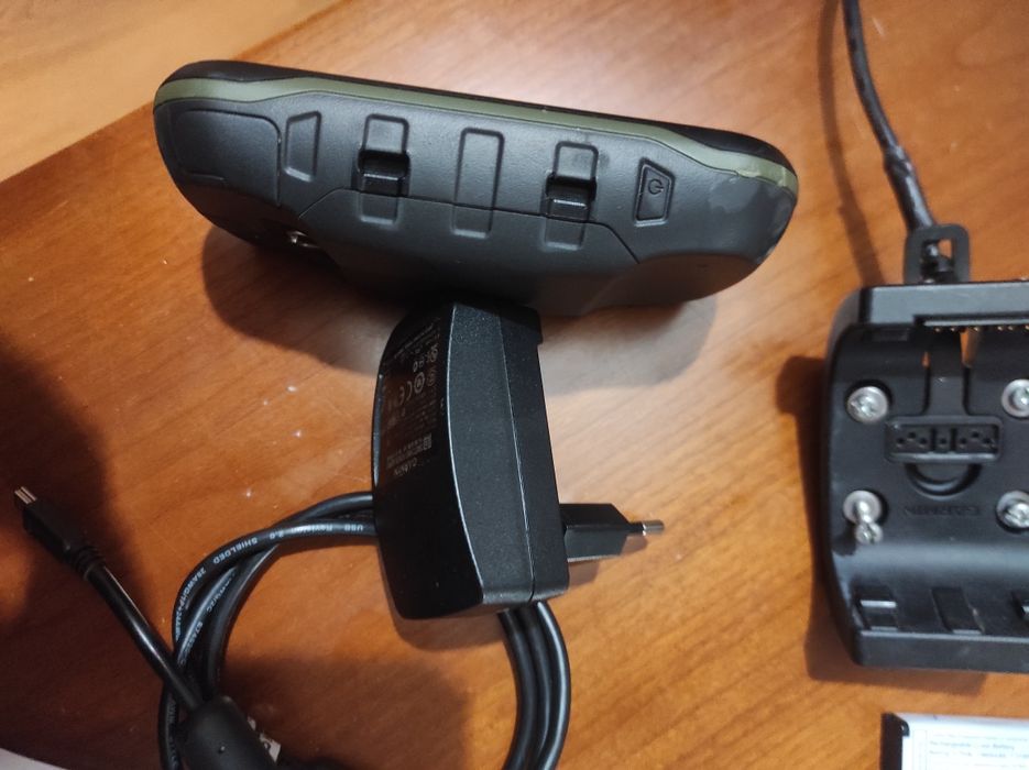 Garmin Montana 610 com base de carregamento