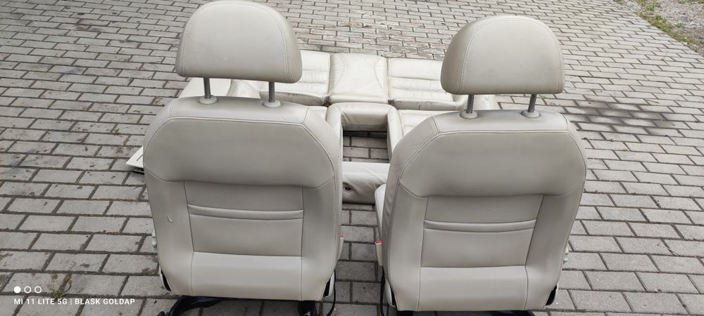 Fotel Fotele Zestaw Grzane Skóra Wersja Angielska Skoda SuperB 2004 r