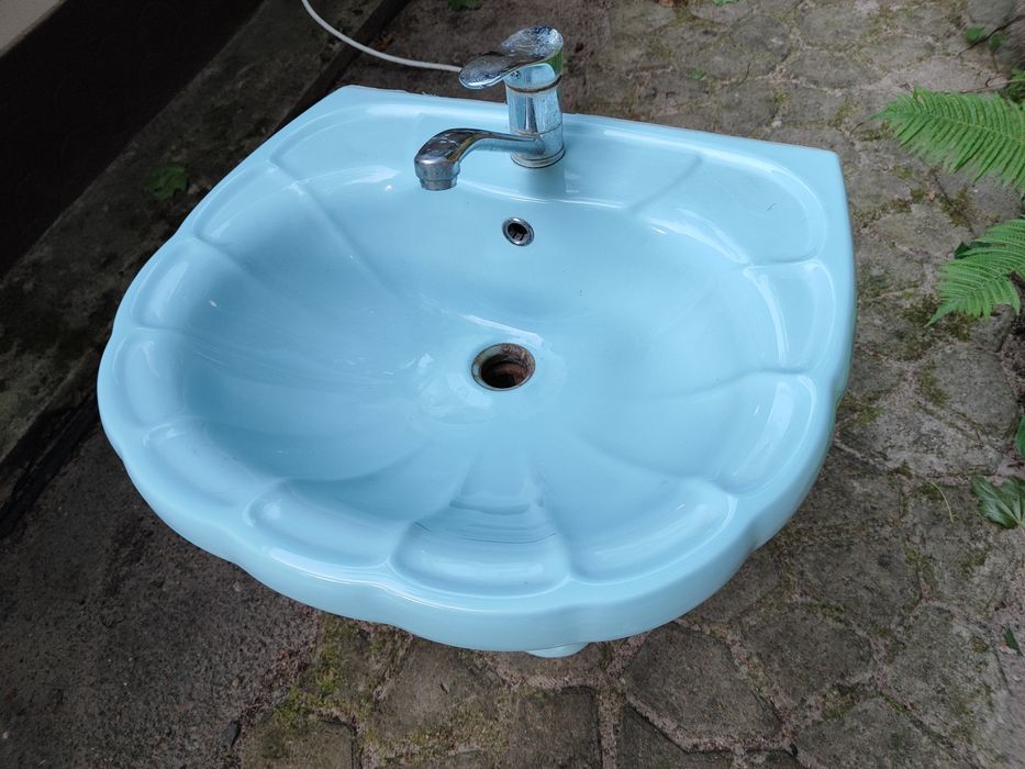 Раковина, рукомийник в хорошому стані.