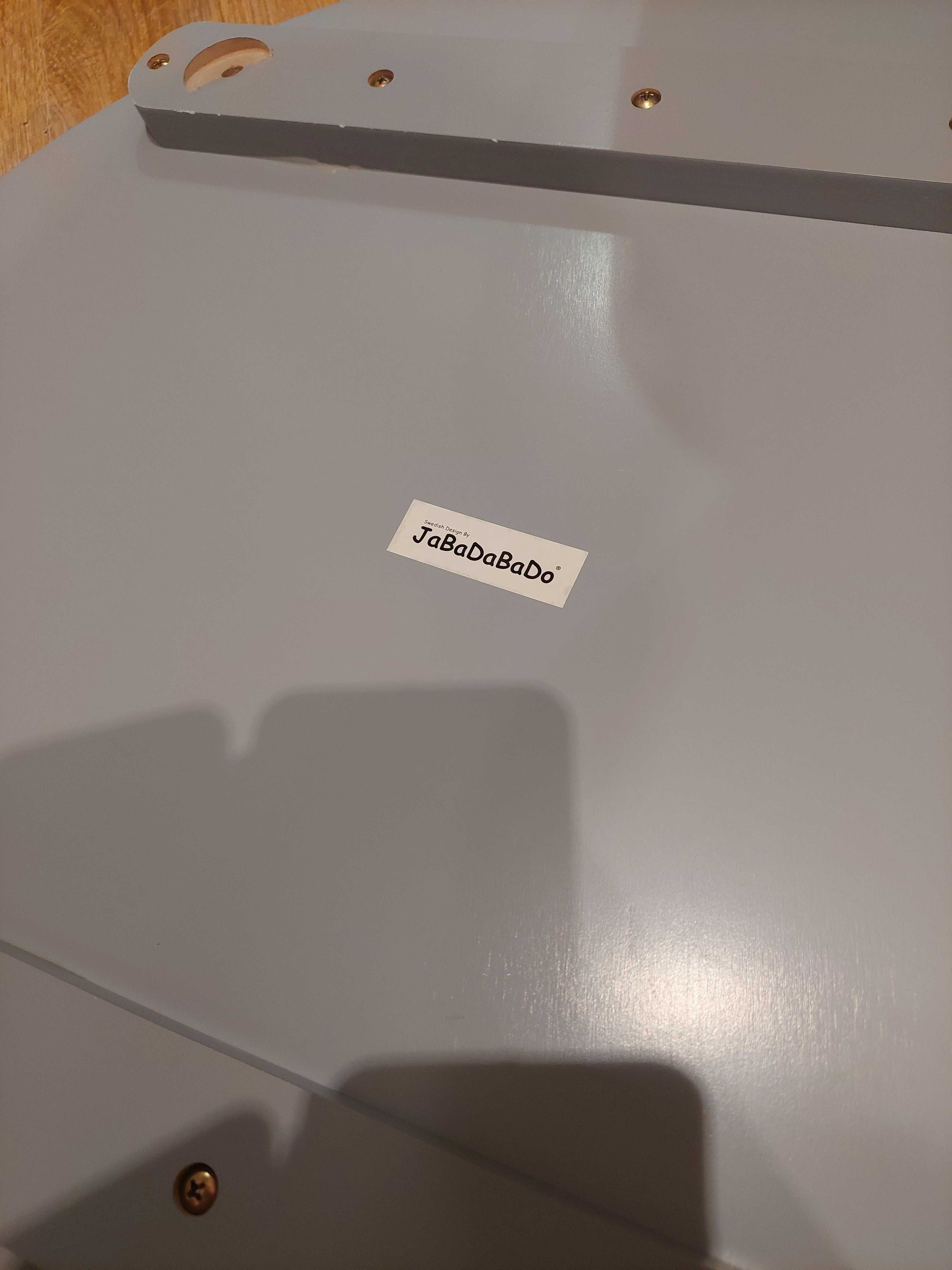 Stolik dla dzieci plus 2 krzesełka