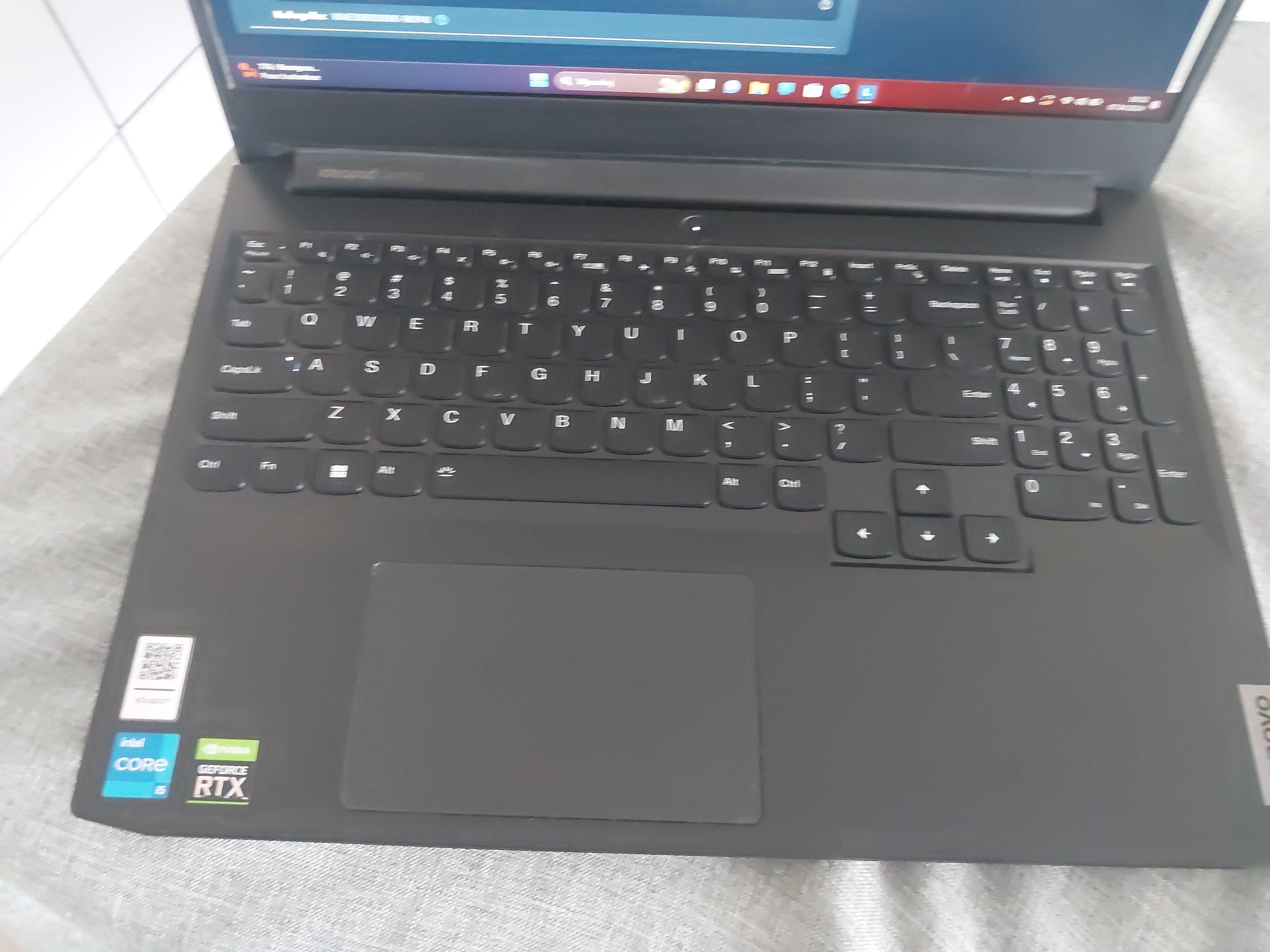 laptop gamingowy  Lenovo G3 RTX3050