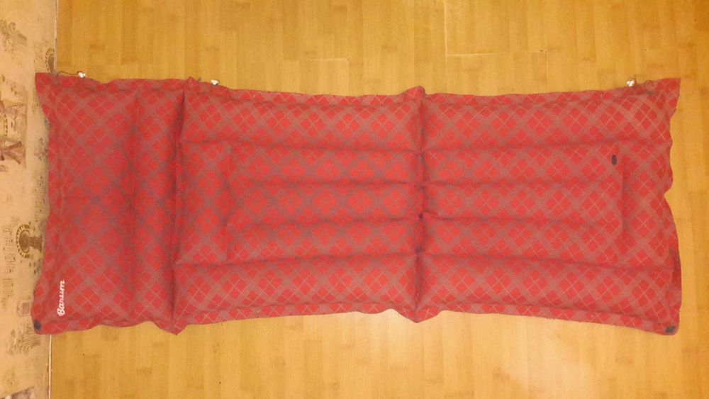 Надувные два матраца СССР, два жилета, налокотники, бассейн