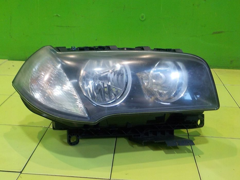 BMW X3 E83 LIFT 07r 5D lampa prawa przod 7162196