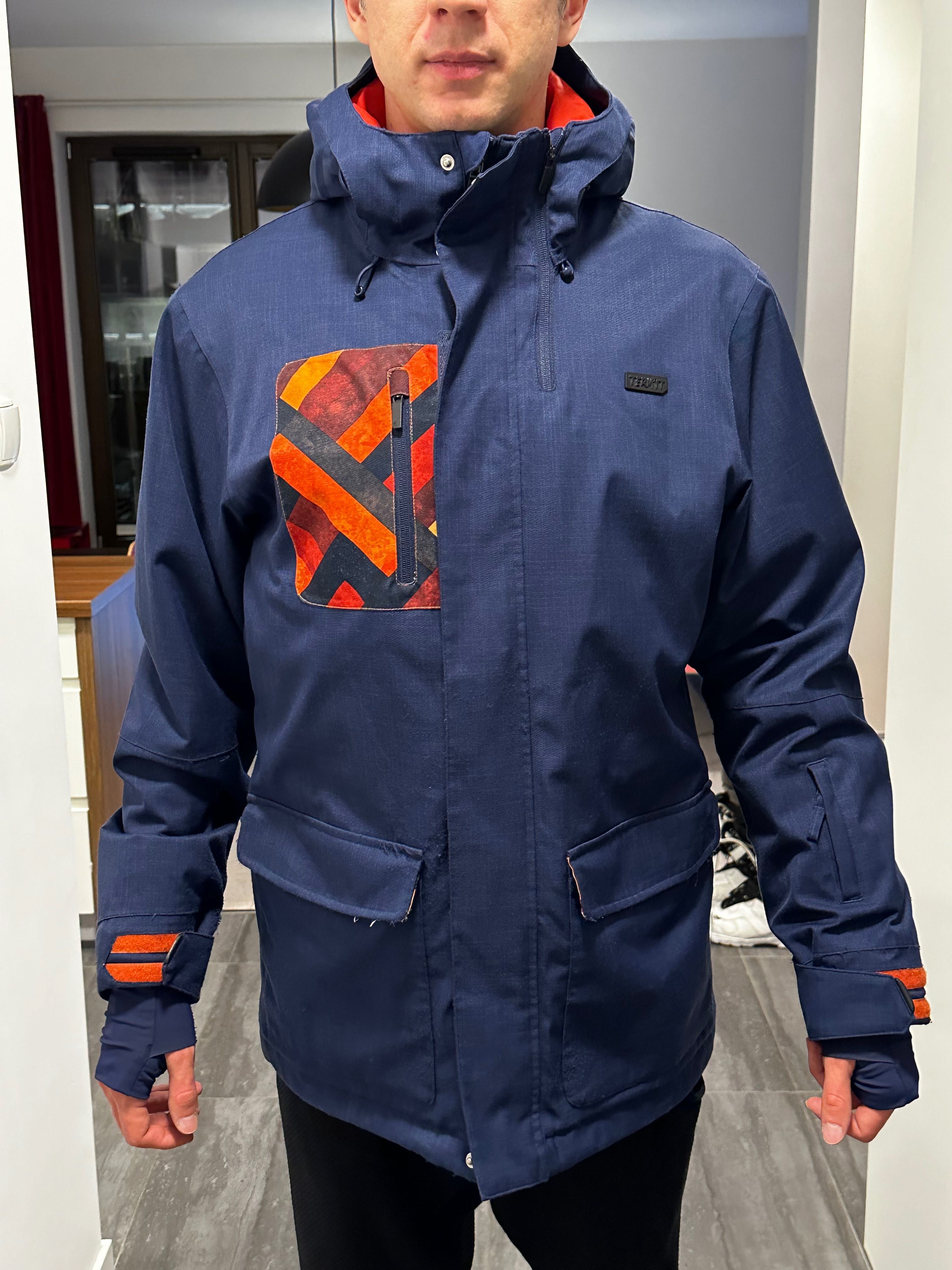 Jacket M size for snowboarding