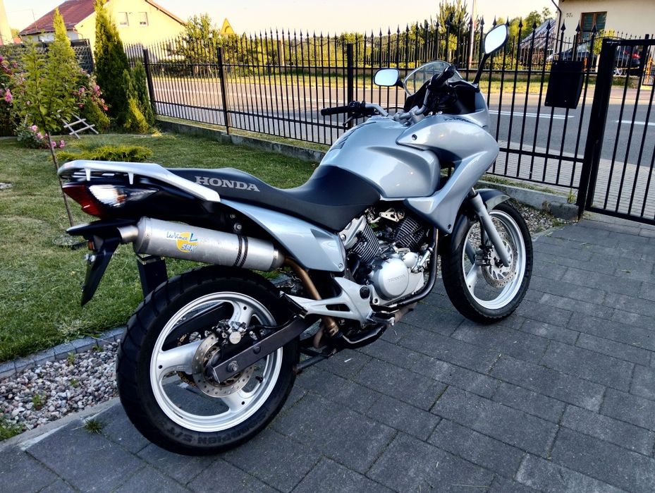 Honda Varadero XL 125 LeoVince wtrysk kat A1/B z Niemiec Transport