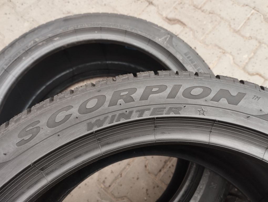 285/40/20 Pirelli Scorpion Winter