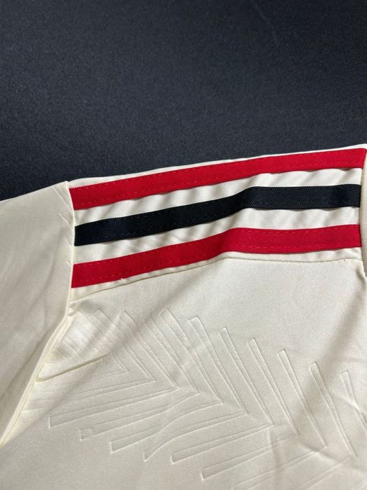 Camisola do Flamengo Especial dourado  25/26 - Envio Rápido