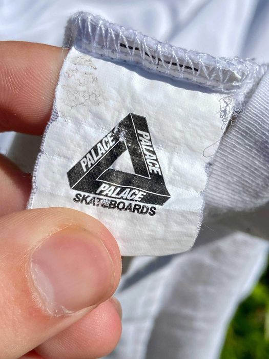 T-Shirt Palace Skateboards Branca Logo Verde e Amarelo