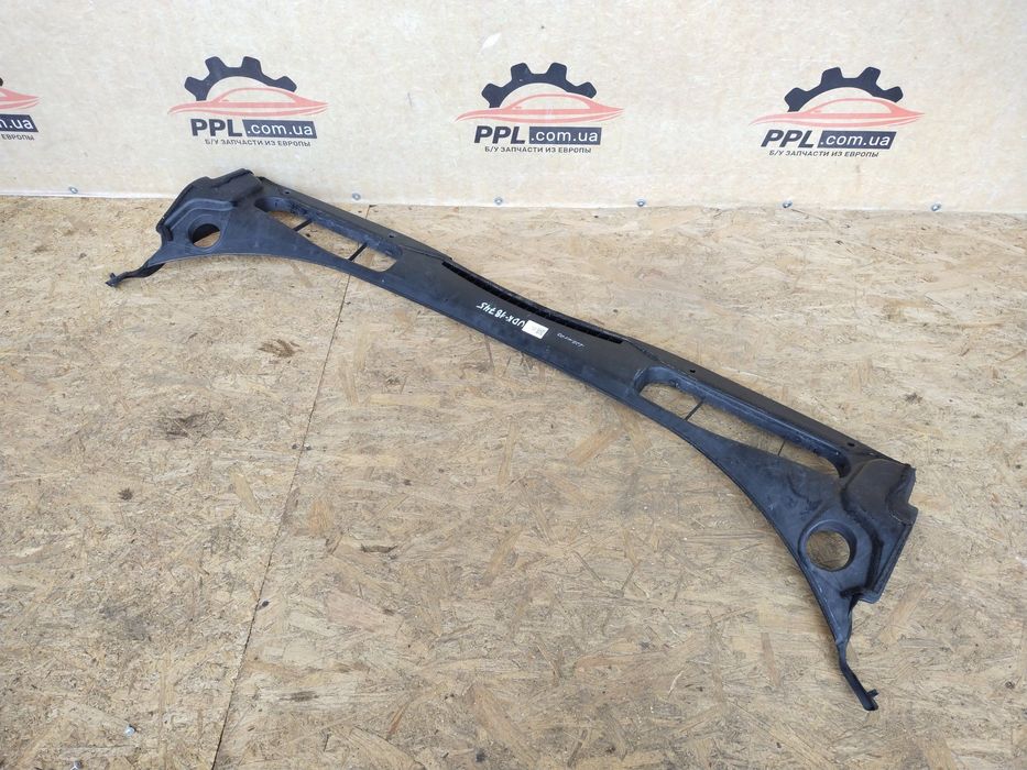 Ford Transit Connect Mk2 13-21 пластик под лобовое стекло жабо