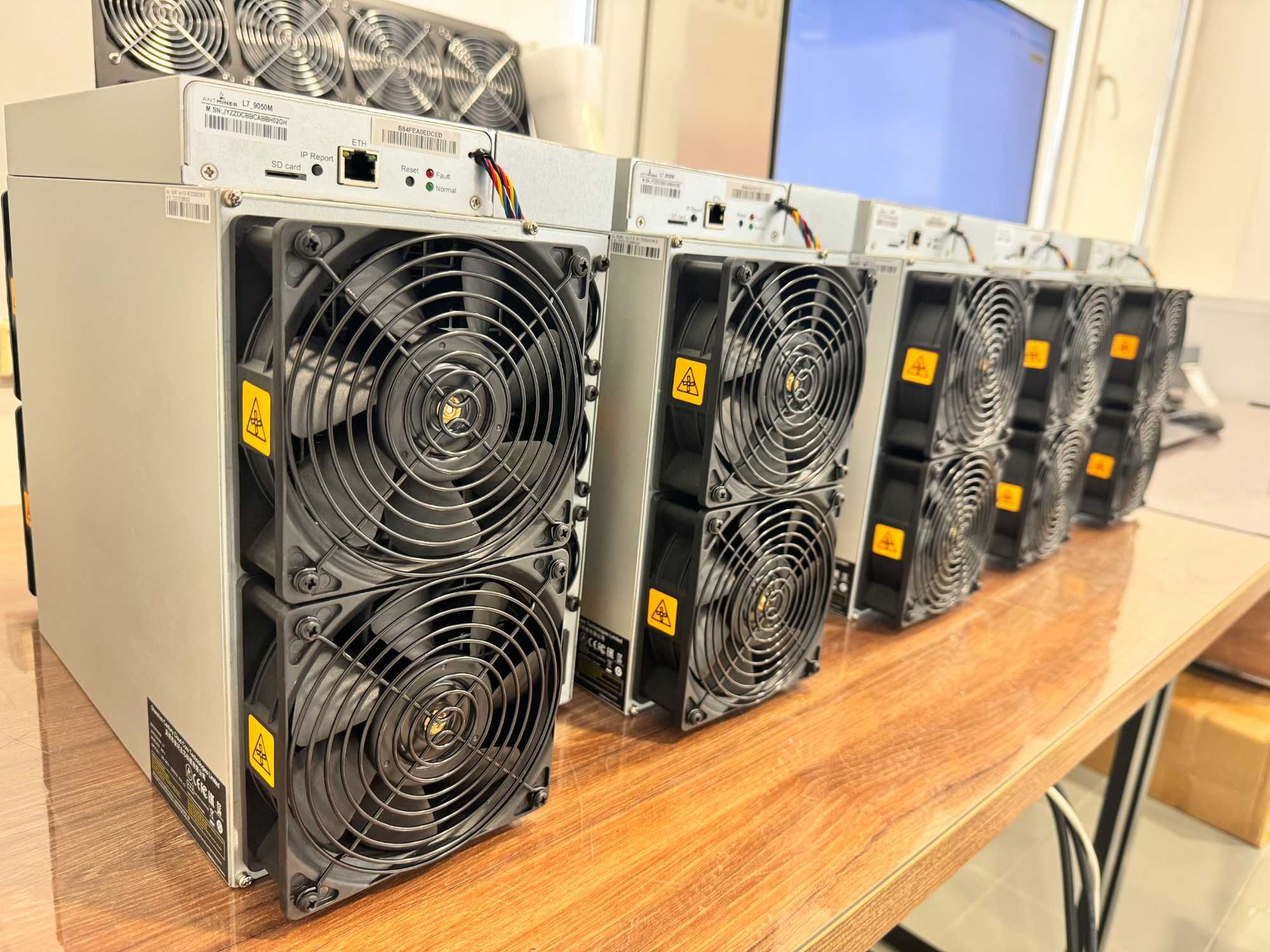 Майнери Asic Bitmain Antminer L7 9050 Mh 3500Вт miner +Сервіс Гарантія