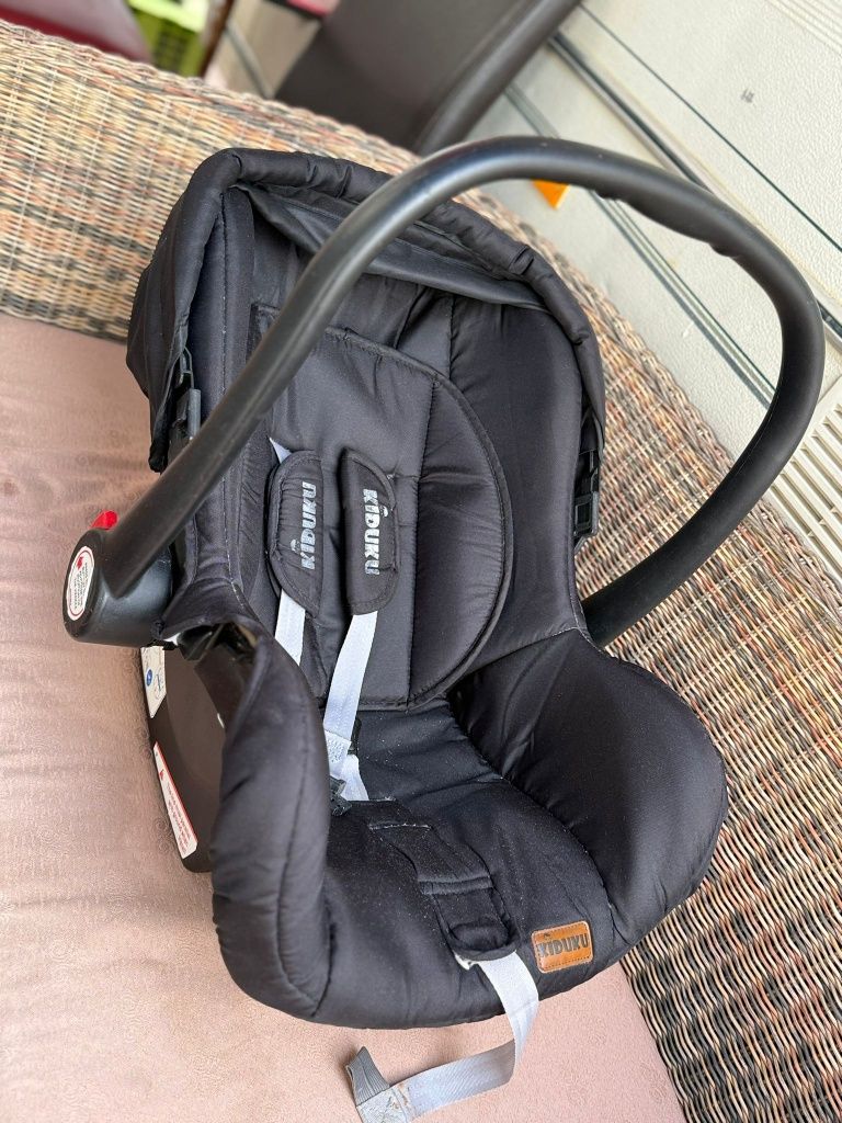 Vede ser um carrinho de bebê