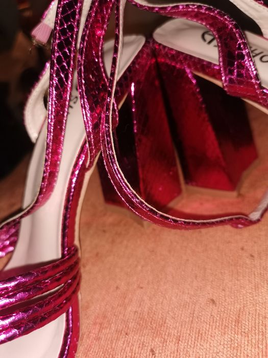 Sandálias rosa fuschia tam 38