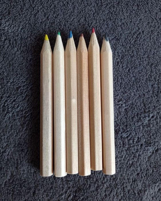 Kredki dwustronne Colorino Jumbo + kredeczki + karteczki samoprzylepne