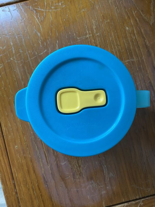 Caixa alimentos tupperware