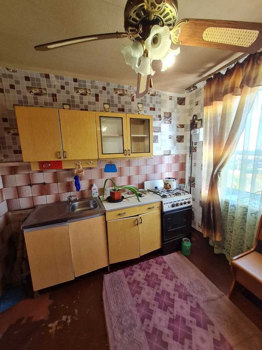 Продам 3 кімн. квартиру. р-н 3 міської лікарні. 28500