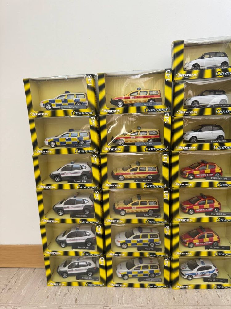 Акція, знижка bmw audi porsche ford volvo Моделі машинки 1:43 cararama