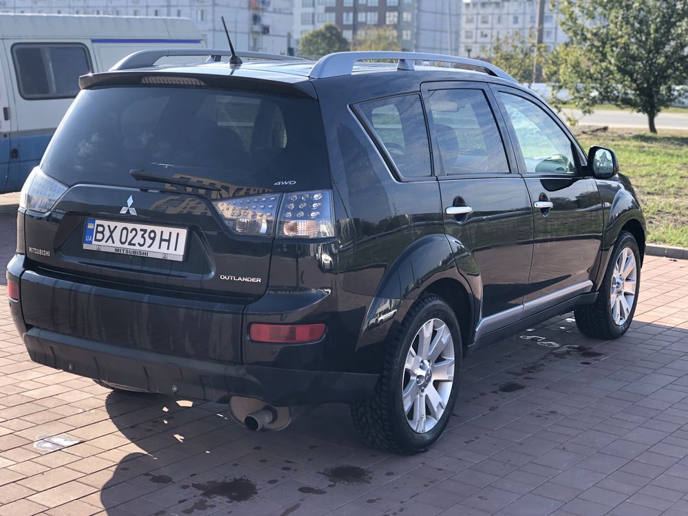 Mitsubishi Outlander XL 2007 рік, 2,4 газ/бензин, в гарному стані