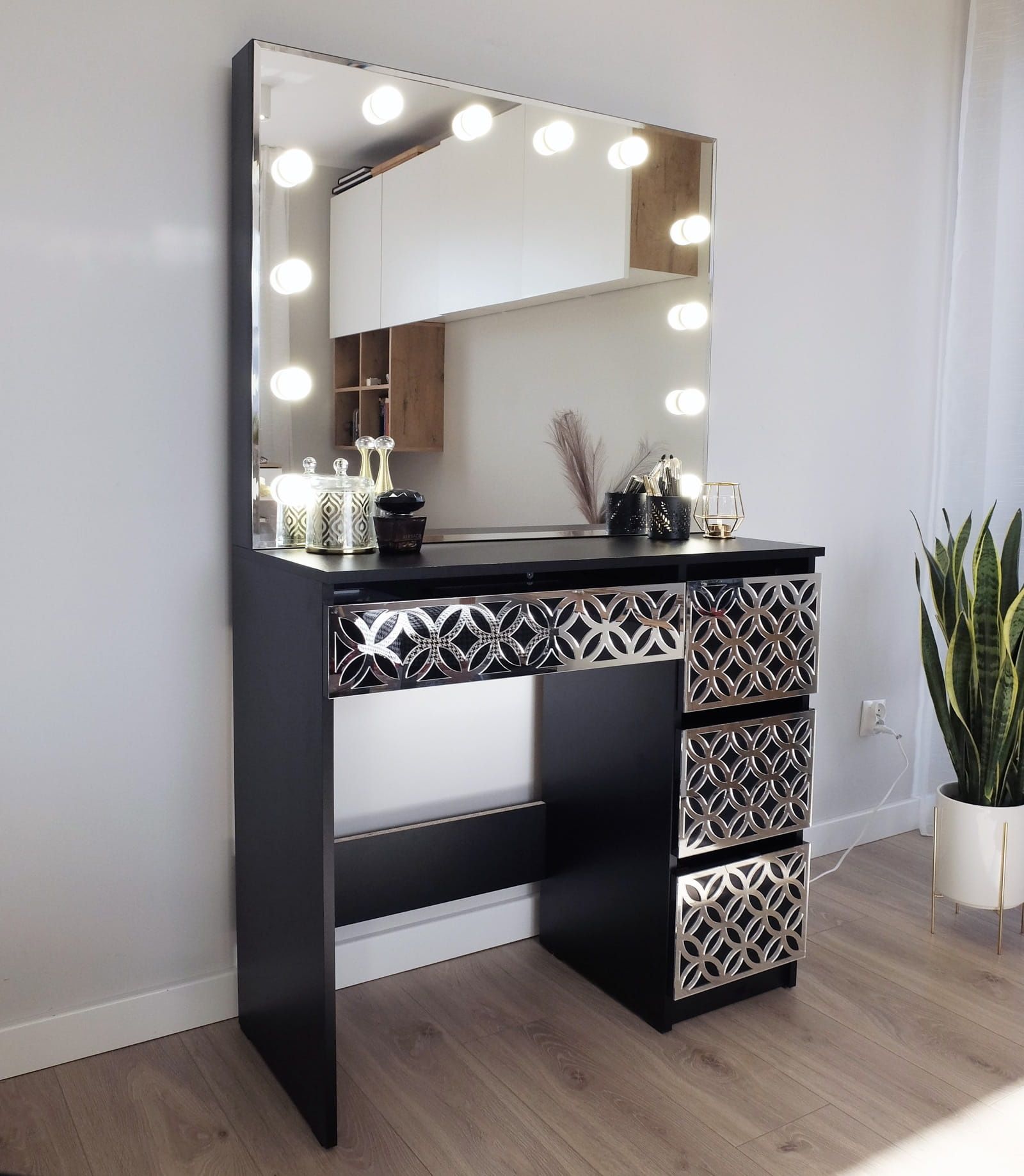 Toaletka Glamour czarna lustro