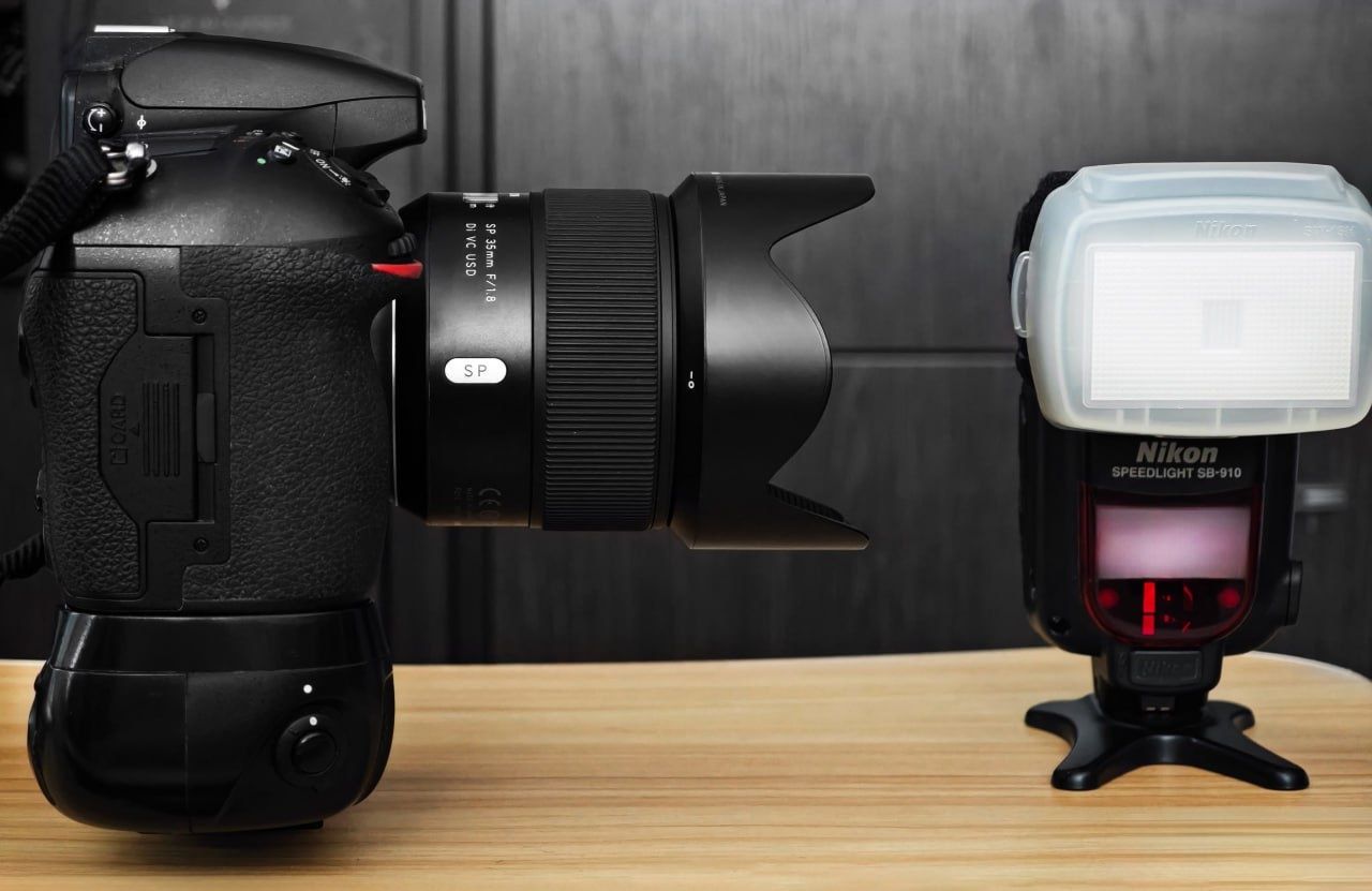 Профессиональная Камера Nikon D810 Body + Tamron 35mm + Вспышка SB910