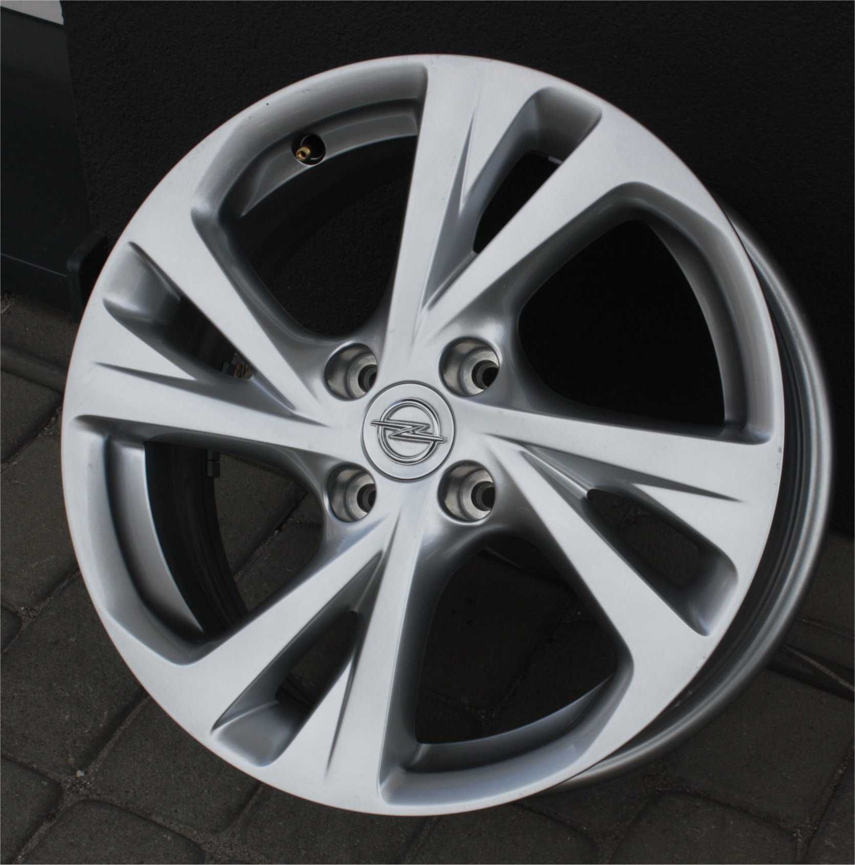Nowe OEM ORYGINALNE 17 4x108 Opel Crossland Corsa F et38 stellantis