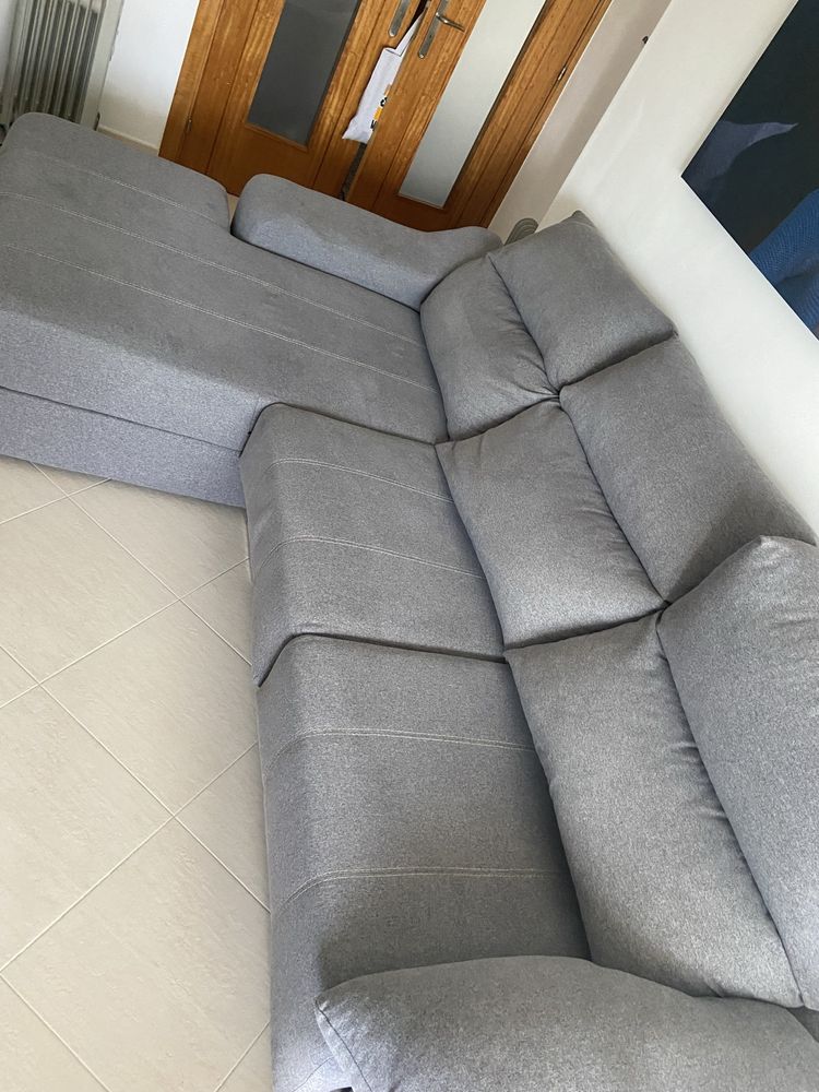 Sofá com chaise  longue