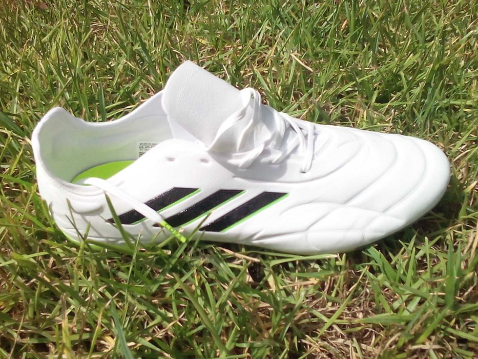 Chuteira Adidas COPA PURE 1 FG + meias TD