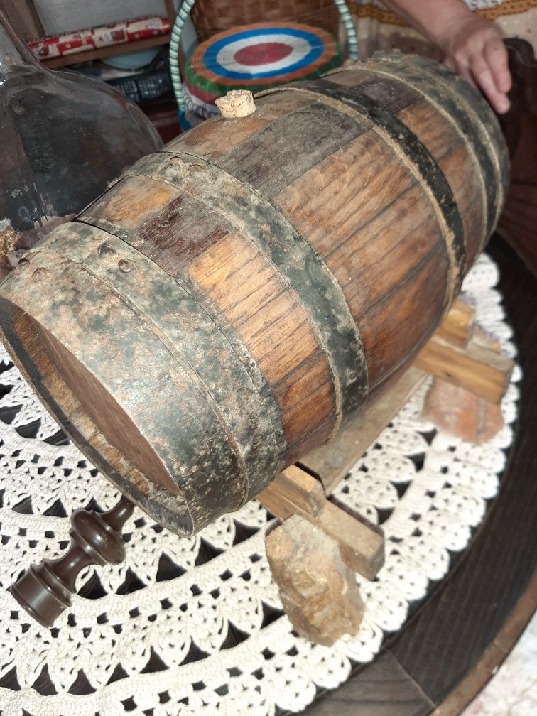 2 barris pequenos de decoração
