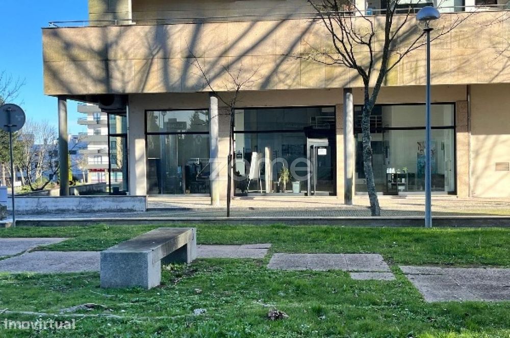 Loja Comercial - 230 m2 área útil - Empreendimento VILLATRIUM