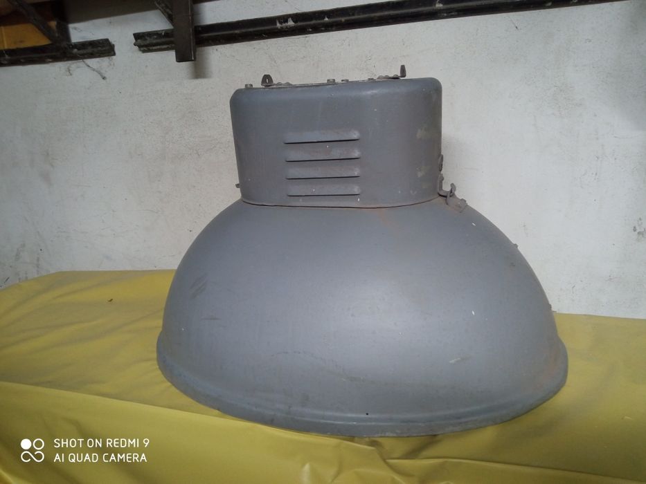Lampa przemysłowa zabytek