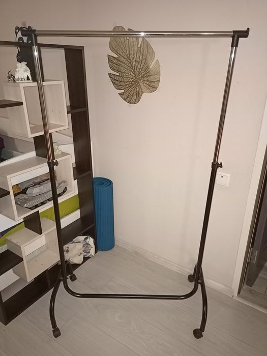 Новая телескопическая Напольная вешалка на колесиках jusk